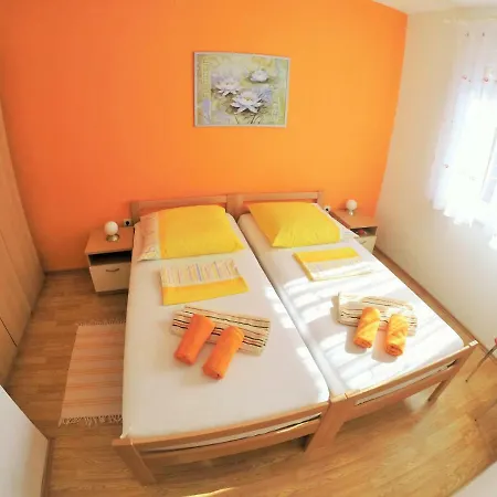 Mandaric Apartment *